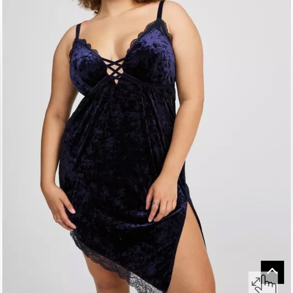 NWT TORRID 6 6x velour dress asymmetric lace trim dark blue
